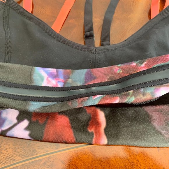 Lululemon Spring Has Sprung Bra- Size 6 - Picture 5 of 5